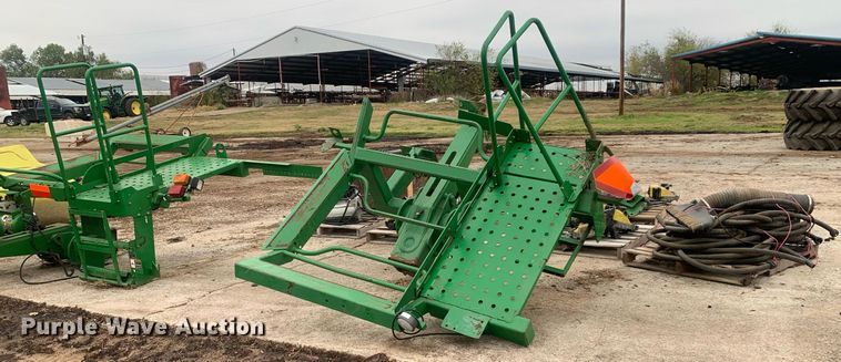 image for item LI9253 John Deere  1720 planter parts