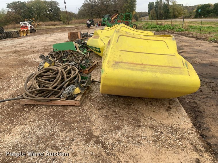 image for item LI9253 John Deere  1720 planter parts