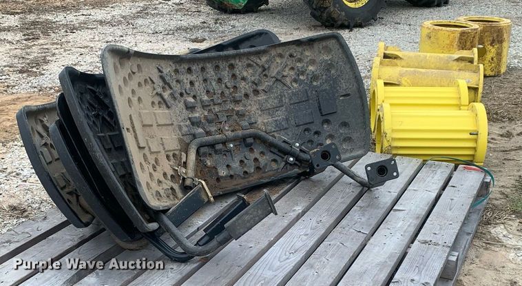 image for item LI9256 John Deere  tractor parts