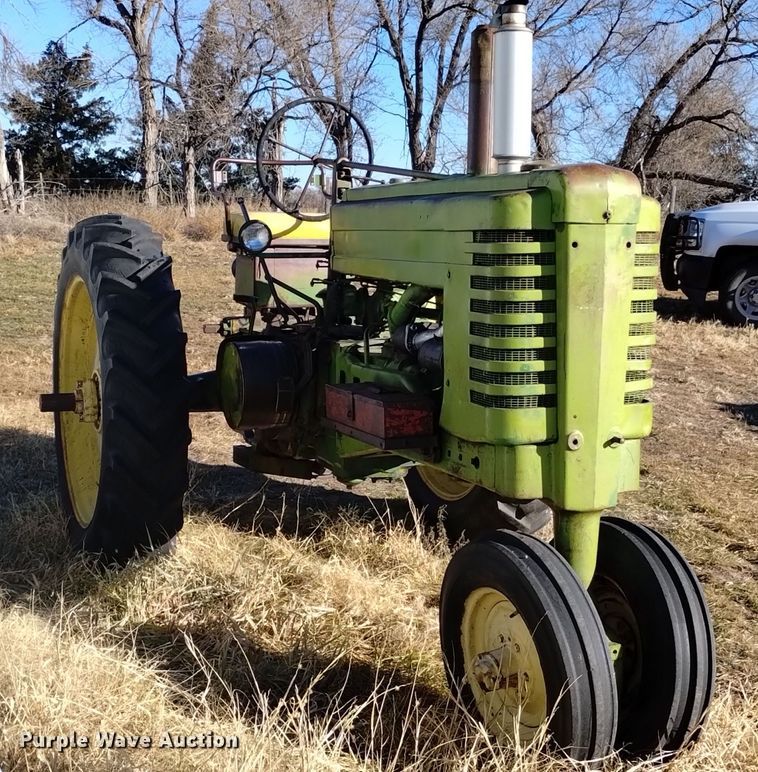 image for item LN9877 1949 John Deere A  tractor