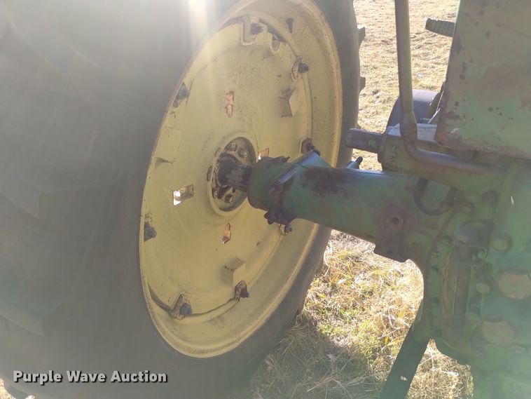 image for item LN9877 1949 John Deere A  tractor