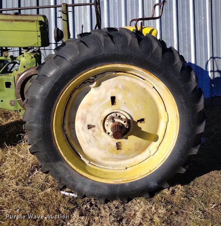 image for item LN9877 1949 John Deere A  tractor