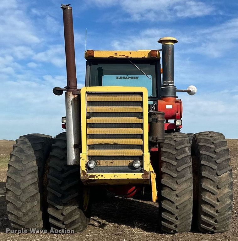 image for item LO9325 1978 Versitile 875  4WD tractor