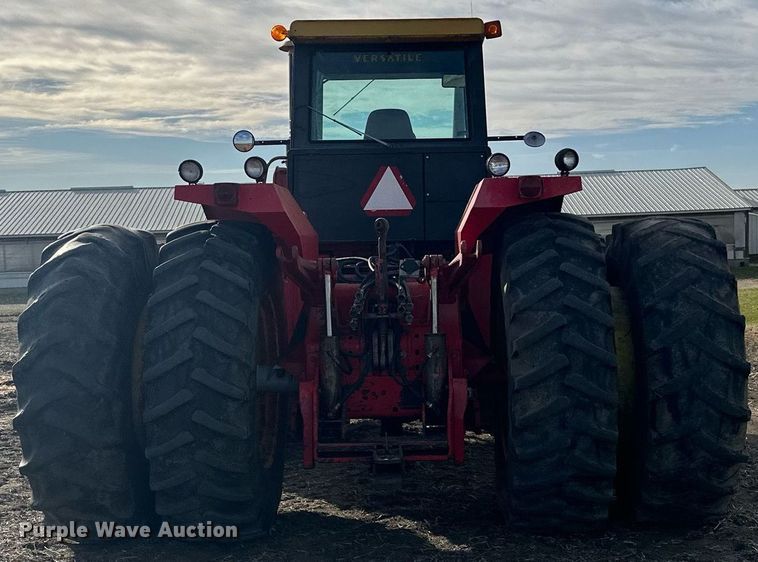 image for item LO9325 1978 Versitile 875  4WD tractor