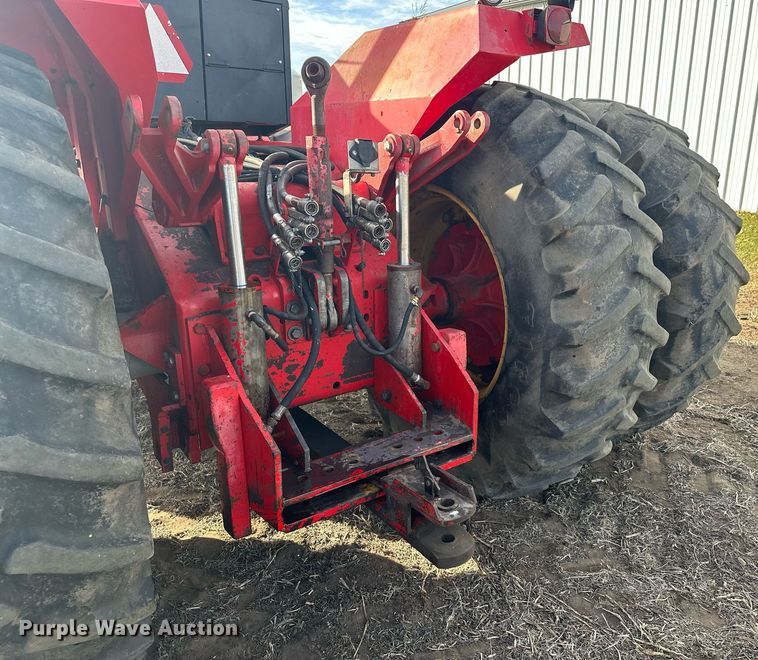 image for item LO9325 1978 Versitile 875  4WD tractor