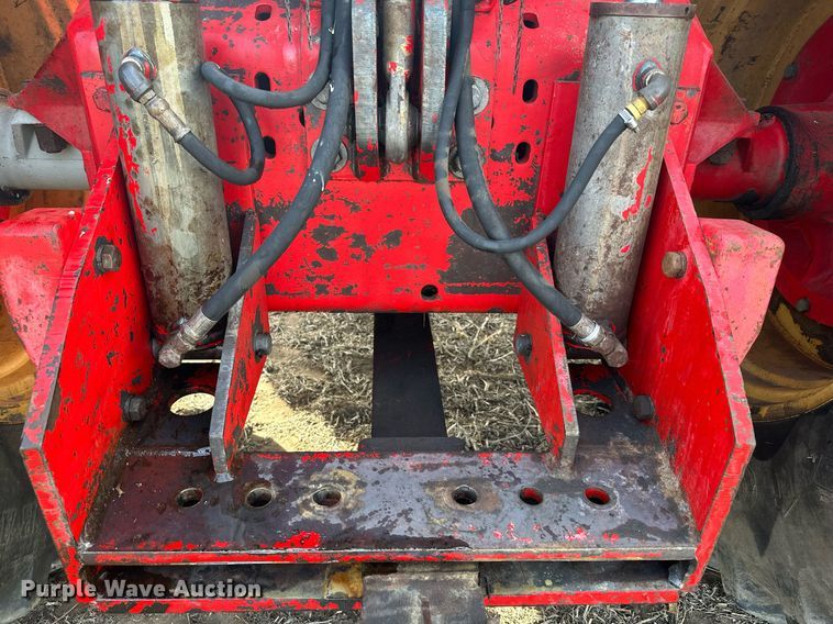 image for item LO9325 1978 Versitile 875  4WD tractor