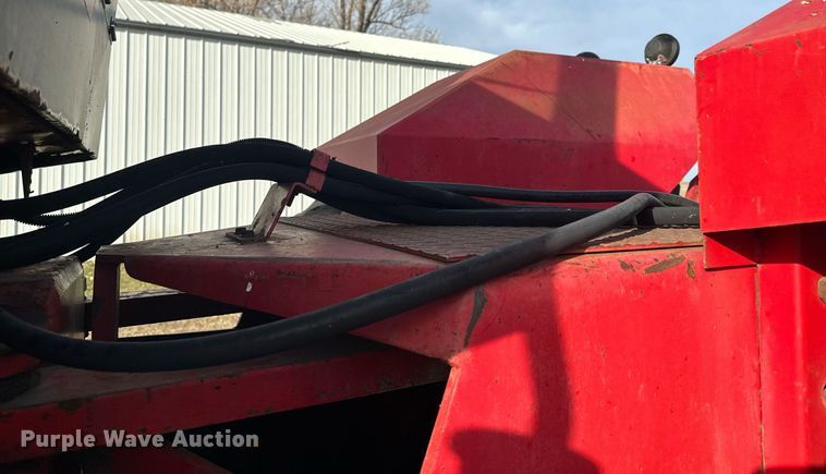 image for item LO9325 1978 Versitile 875  4WD tractor