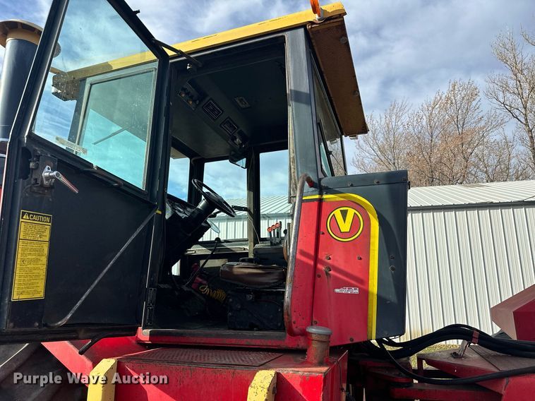 image for item LO9325 1978 Versitile 875  4WD tractor