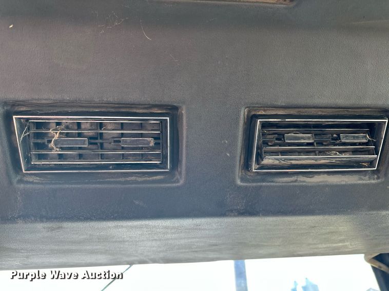 image for item LO9325 1978 Versitile 875  4WD tractor