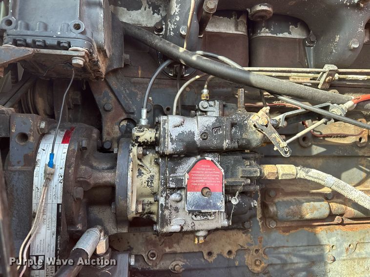 image for item LO9325 1978 Versitile 875  4WD tractor