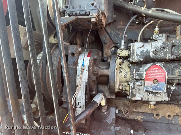 image for item LO9325 1978 Versitile 875  4WD tractor