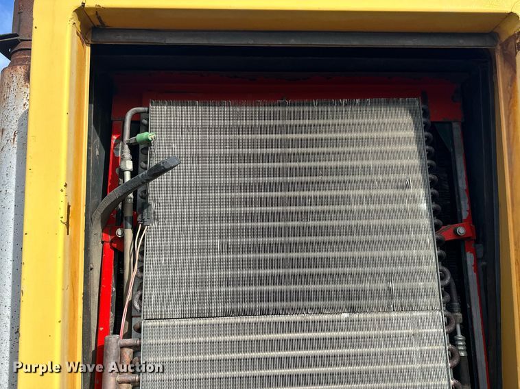 image for item LO9325 1978 Versitile 875  4WD tractor