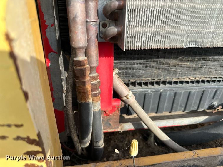 image for item LO9325 1978 Versitile 875  4WD tractor