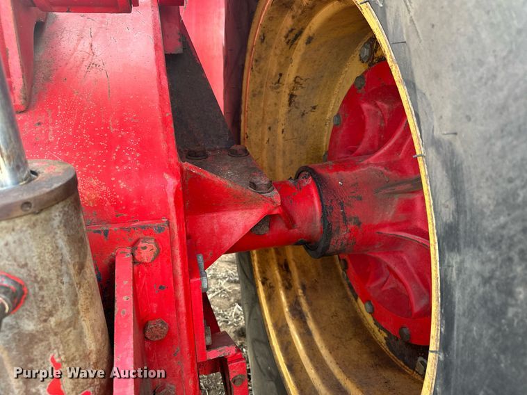 image for item LO9325 1978 Versitile 875  4WD tractor