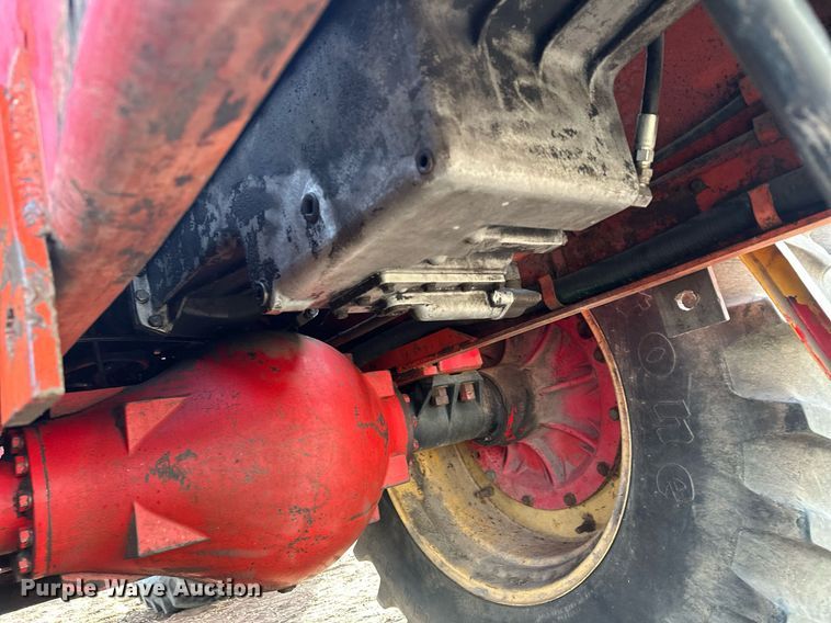 image for item LO9325 1978 Versitile 875  4WD tractor