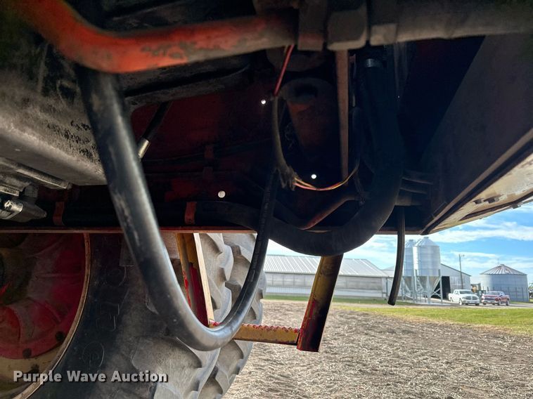 image for item LO9325 1978 Versitile 875  4WD tractor