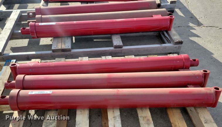 image for item LO9979 (6) Art's Way hydraulic cylinders