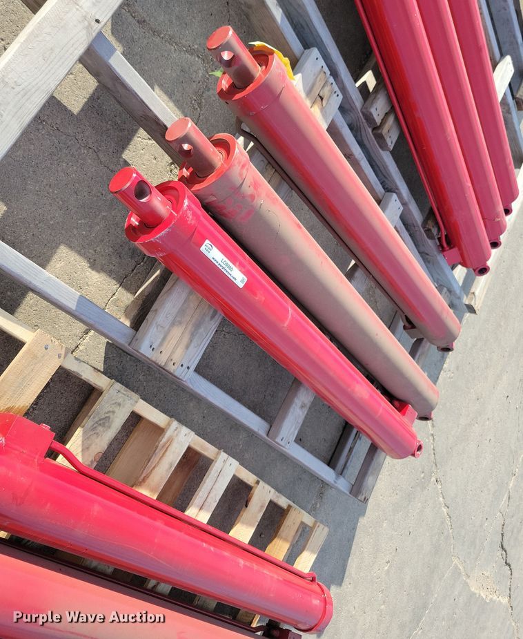 image for item LO9979 (6) Art's Way hydraulic cylinders