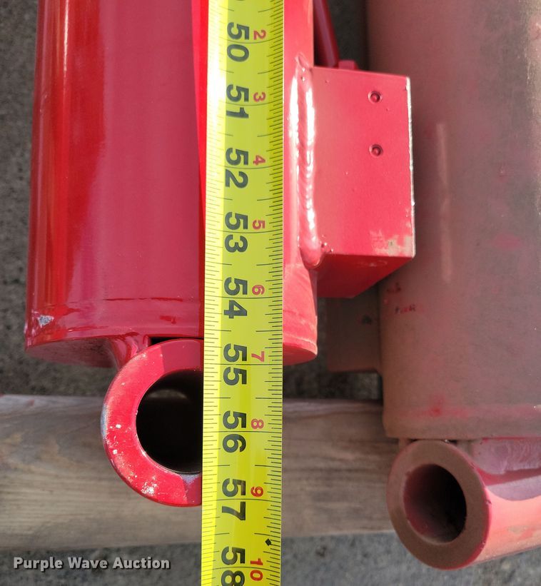 image for item LO9979 (6) Art's Way hydraulic cylinders