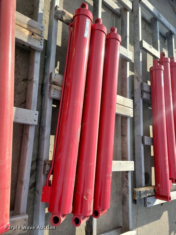 image for item LO9981 (9) Art's Way hydraulic cylinders