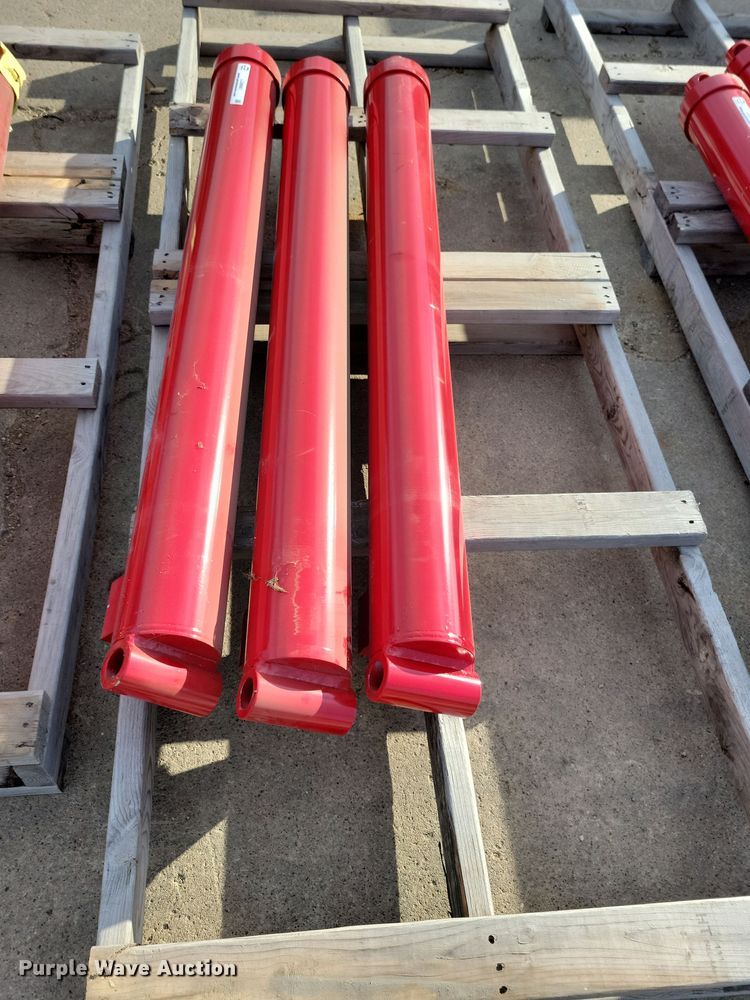 image for item LO9981 (9) Art's Way hydraulic cylinders