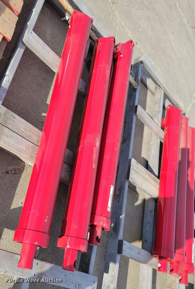 image for item LO9981 (9) Art's Way hydraulic cylinders