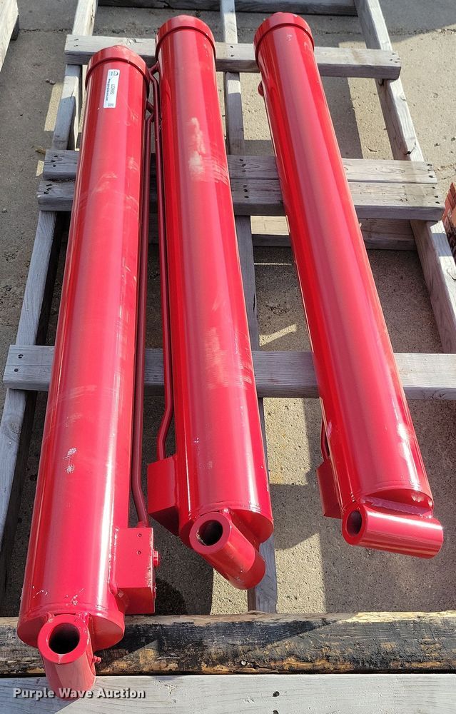image for item LO9981 (9) Art's Way hydraulic cylinders