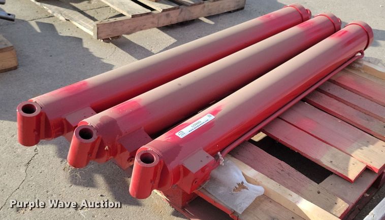 image for item LO9981 (9) Art's Way hydraulic cylinders