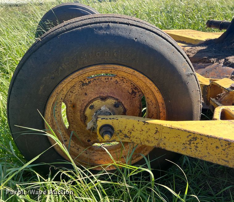 image for item LV9144 Batwing rotary mower