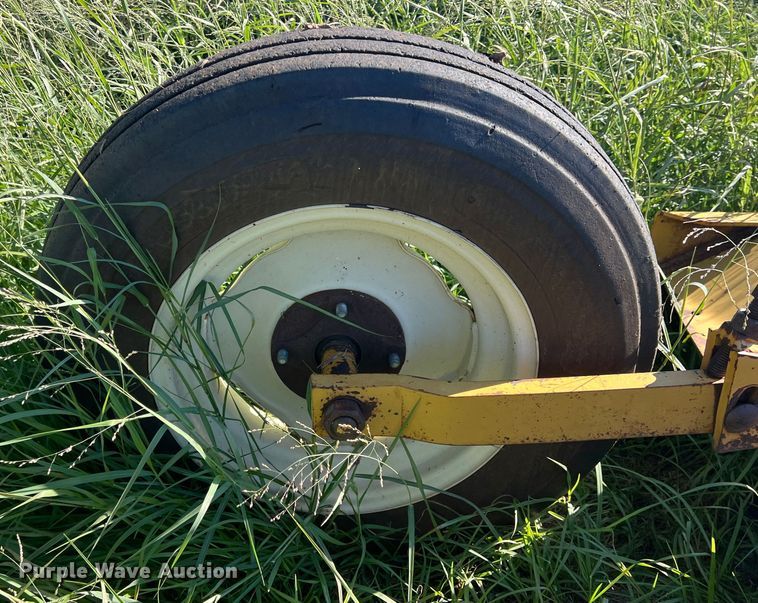 image for item LV9144 Batwing rotary mower