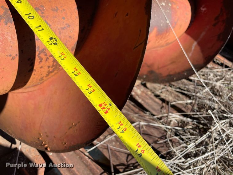 image for item LV9147 International Harvester 440W  small square baler