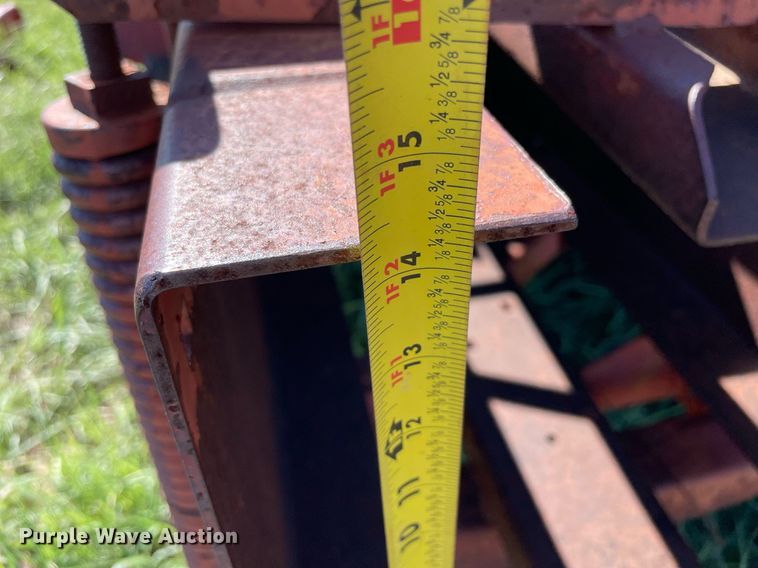 image for item LV9147 International Harvester 440W  small square baler