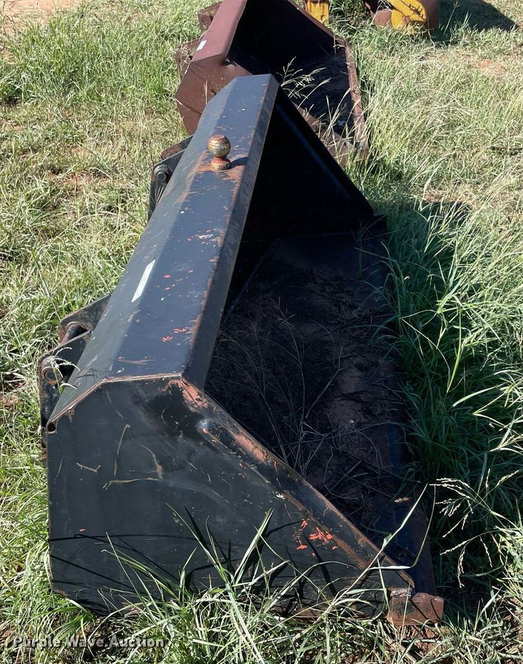 image for item LV9152 Bucket