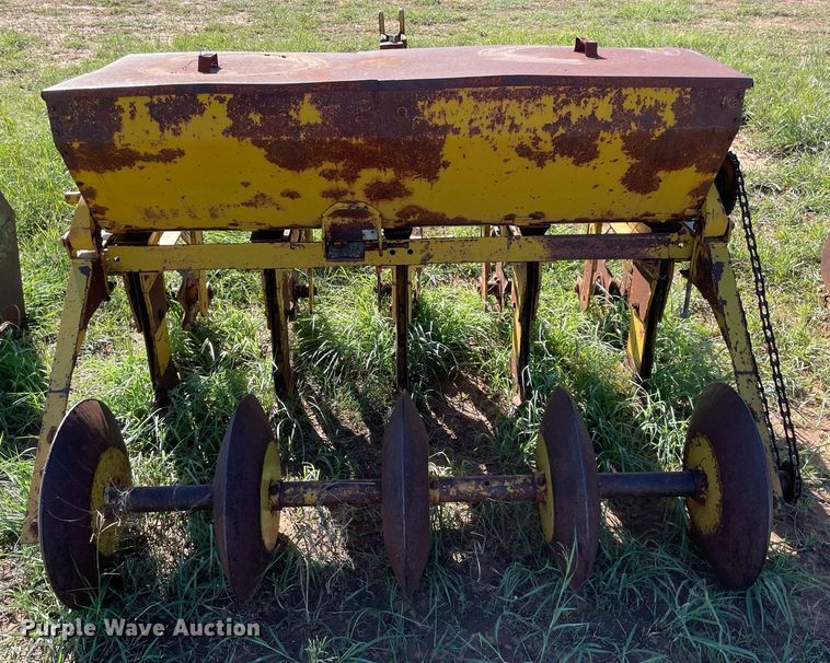 image for item LV9154 Electric Mills PDF5  seeder