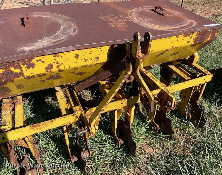 image for item LV9154 Electric Mills PDF5  seeder