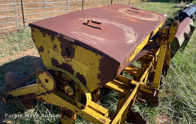 image for item LV9154 Electric Mills PDF5  seeder