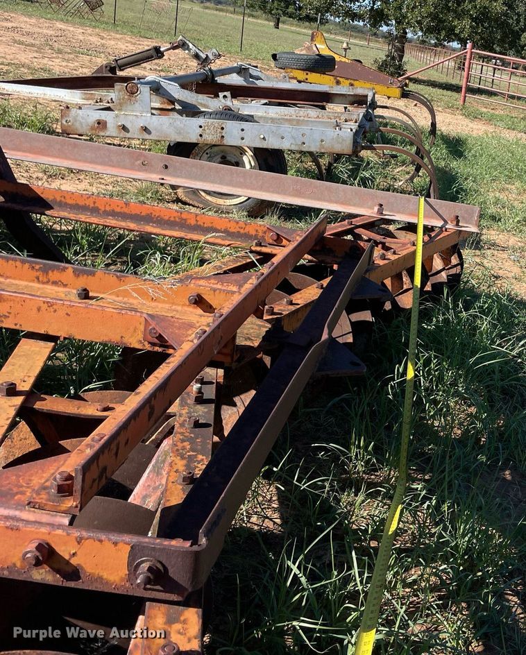 image for item LV9156 Disk