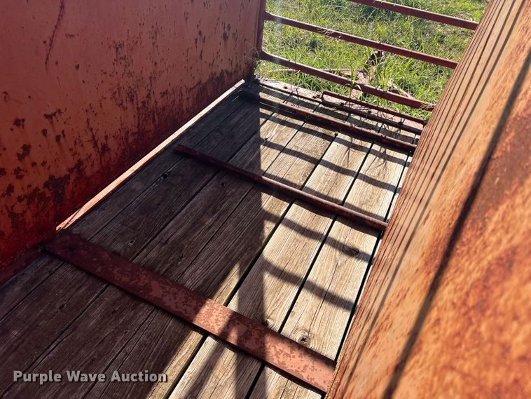 image for item LV9165 Livestock scale