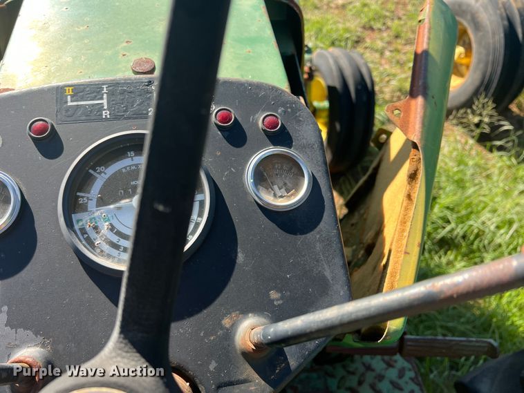 image for item LV9167 1978 John Deere 2640  tractor