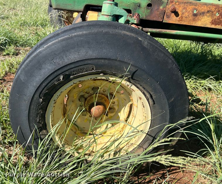 image for item LV9167 1978 John Deere 2640  tractor