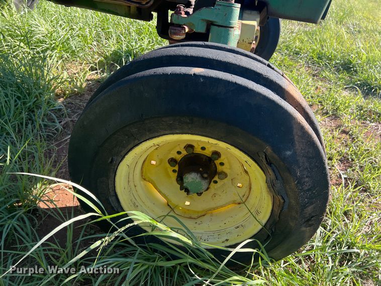 image for item LV9167 1978 John Deere 2640  tractor