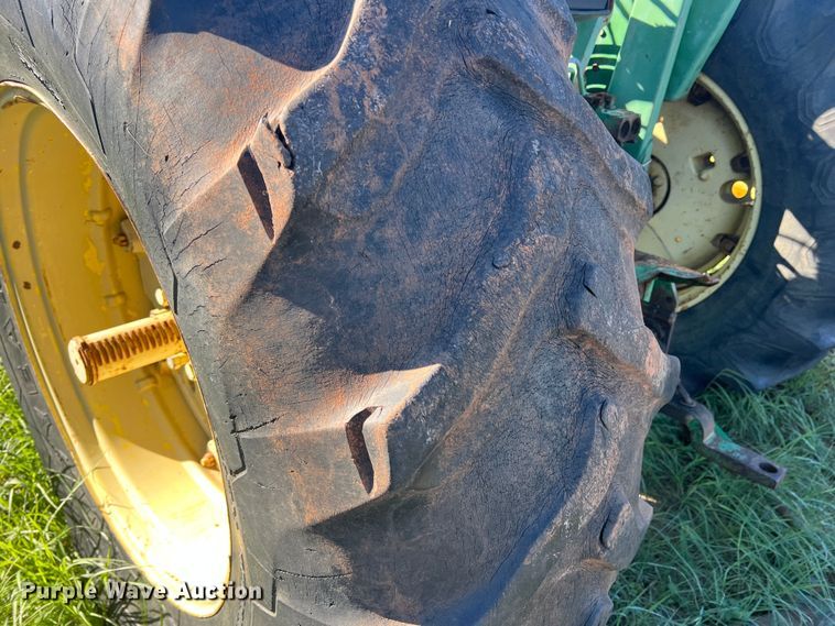 image for item LV9167 1978 John Deere 2640  tractor