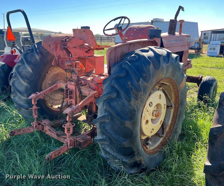 image for item LV9168 Allis Chalmers D19  tractor