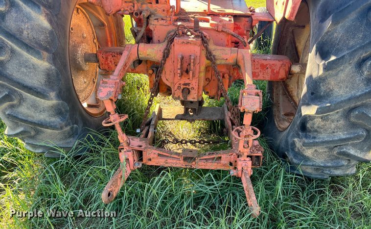 image for item LV9168 Allis Chalmers D19  tractor