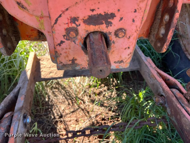 image for item LV9168 Allis Chalmers D19  tractor