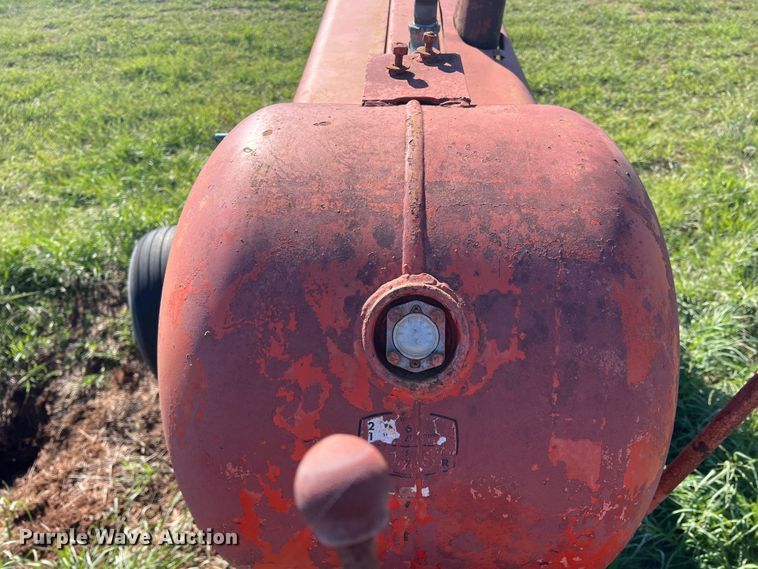 image for item LV9168 Allis Chalmers D19  tractor