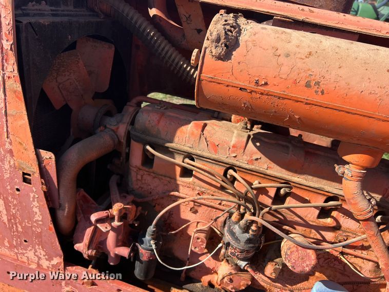 image for item LV9168 Allis Chalmers D19  tractor