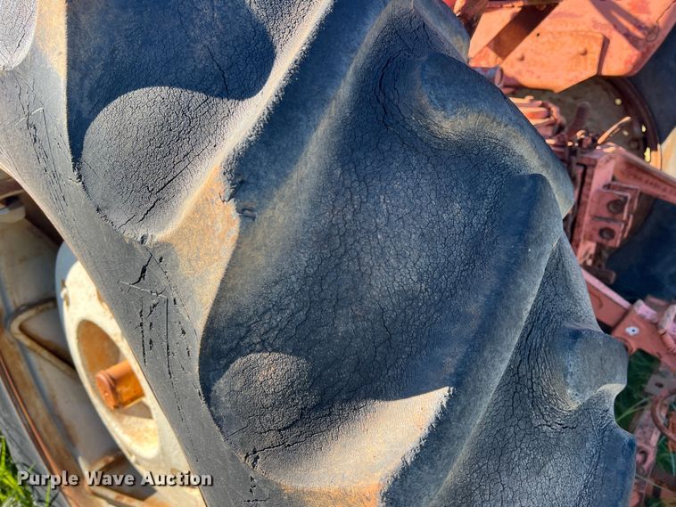 image for item LV9168 Allis Chalmers D19  tractor