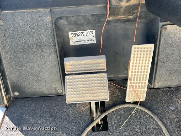 image for item LV9170 Yamaha  golf cart