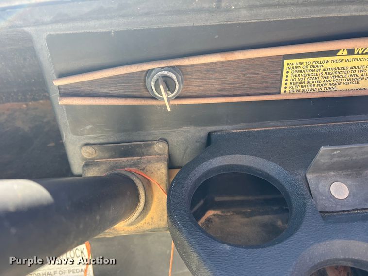 image for item LV9170 Yamaha  golf cart